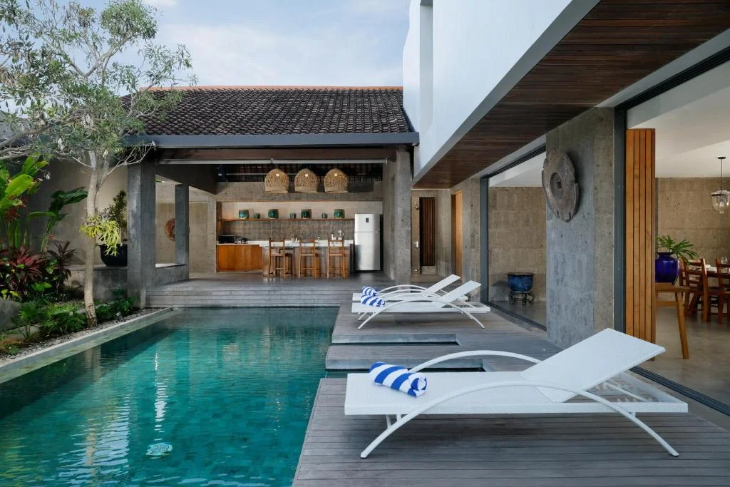 3-Bedroom Cliffside Villa with Ocean View & Private Pool in Jimbaran, Bali — image 6