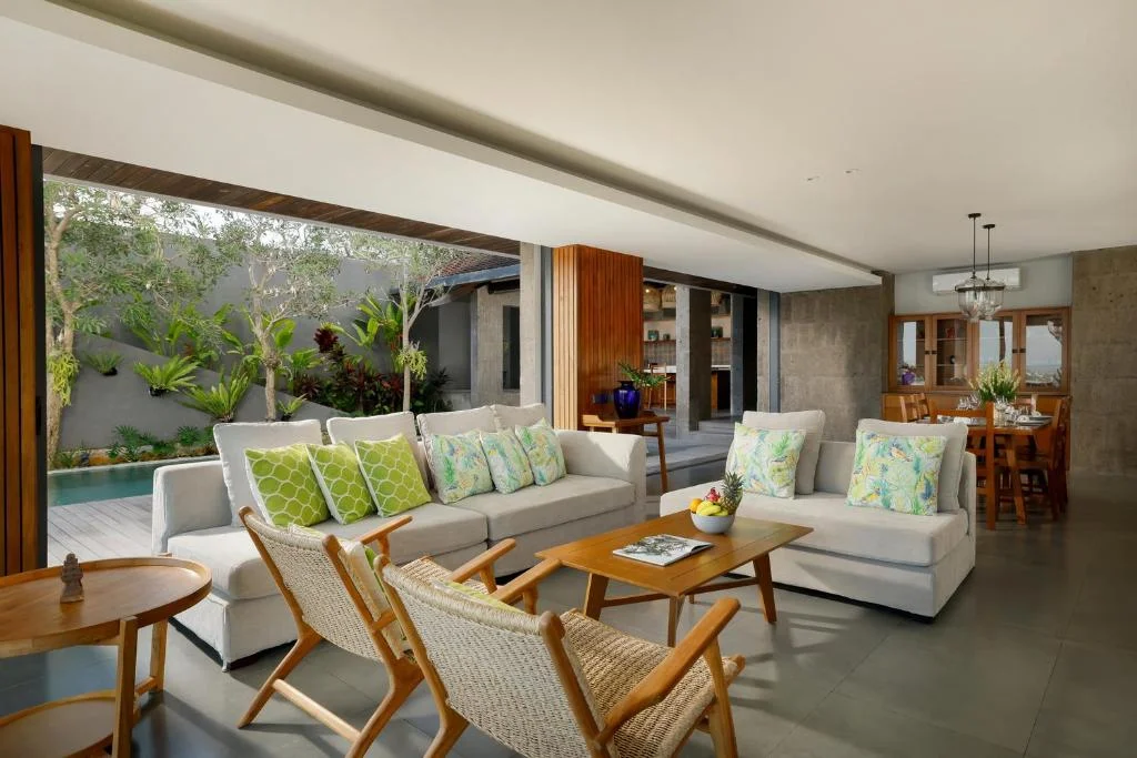 3-Bedroom Cliffside Villa with Ocean View & Private Pool in Jimbaran, Bali — image 19