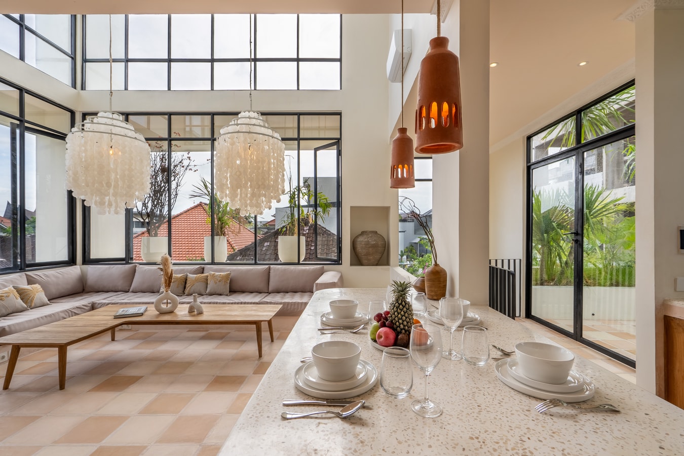 Leo Villa - 2 Bedroom with Rooftop Pool, Berawa in Canggu, Bali — image 3