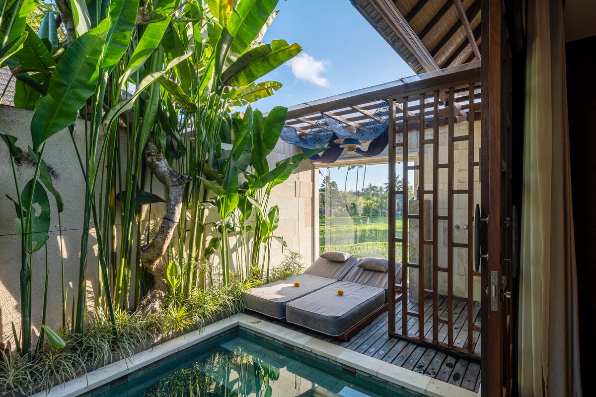Ultimate Jungle Romance 1 Bedroom Private Villa in Ubud — image 9