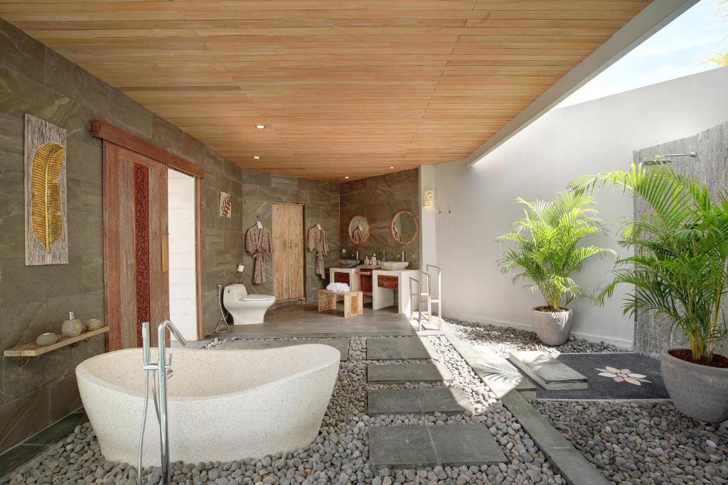 Brand New Luxe 1 Bedroom Private Villa in Jimbaran — image 7