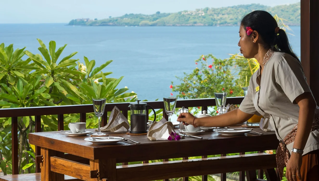 4-Bedroom Hillside Villa with Panoramic Sea Views & Wedding-Ready Lawns – Candidasa, East Bali – BVI419 — image 7