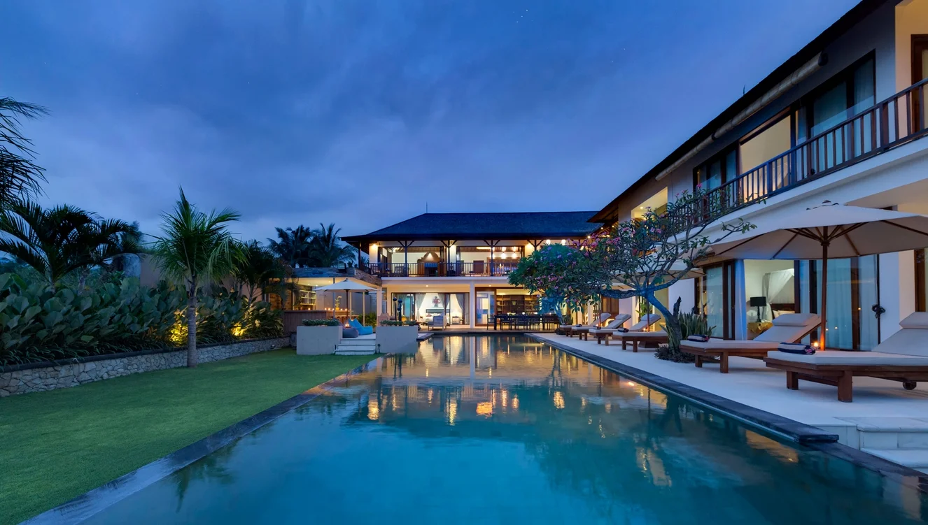 4-Bedroom Hillside Villa with Panoramic Sea Views & Wedding-Ready Lawns – Candidasa, East Bali – BVI419 — image 17