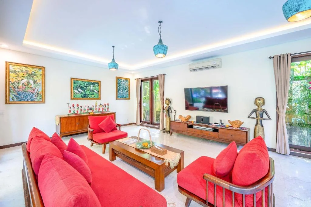 4BR Luxury Villa with Botanical Garden in Tabanan — image 18