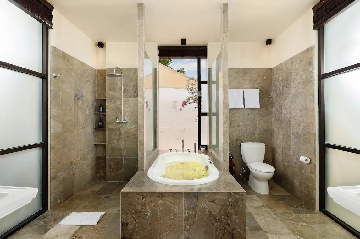 4BR Modern Luxury Villa with Ocean View in Jimbaran — image 9