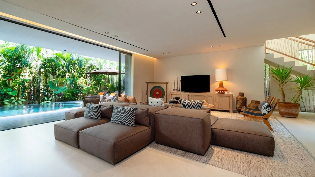 4-Bedroom Private Pool Villa Rental in Berawa Canggu – Modern Villa — image 11