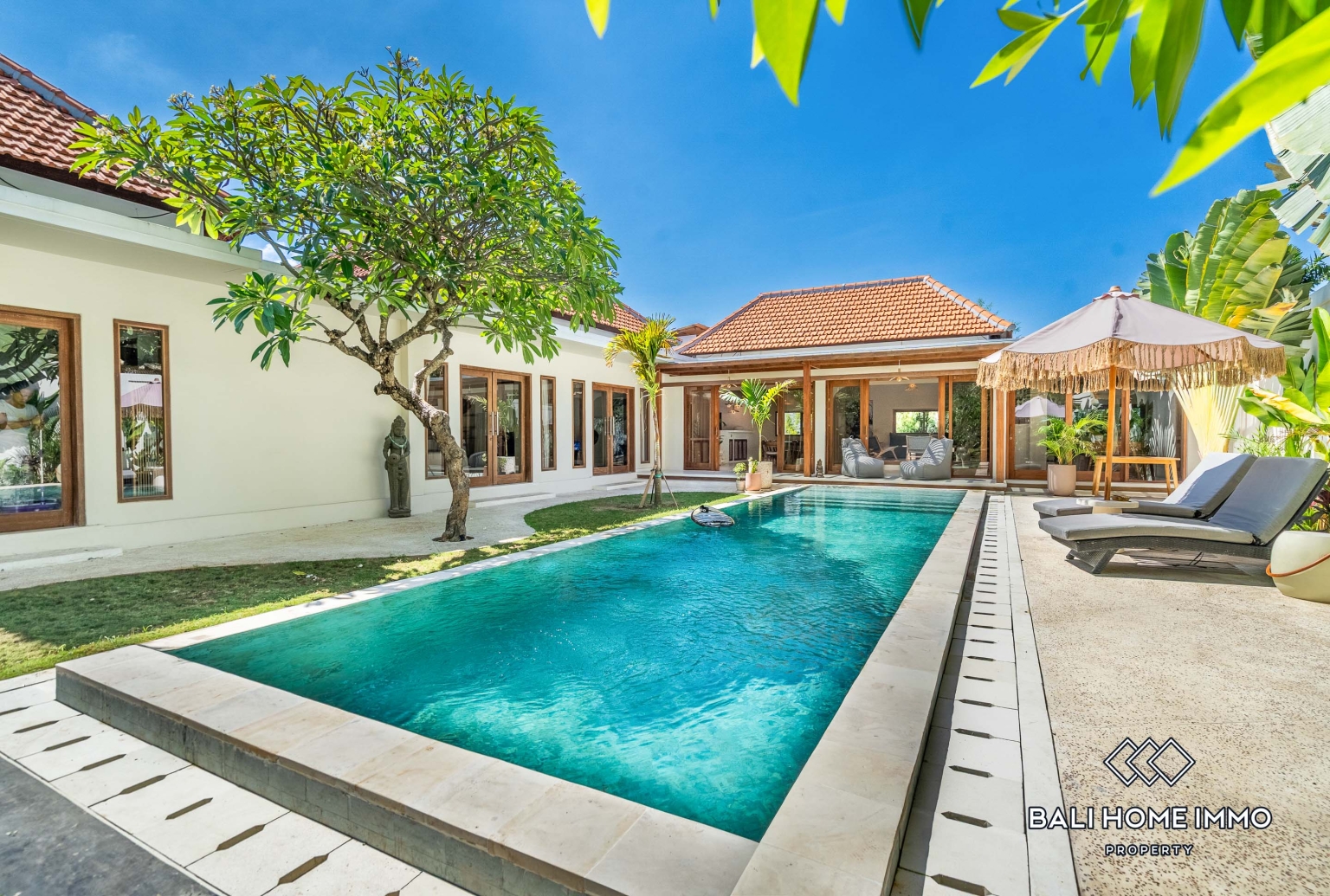 4 Bedroom Family Villa for Rent in Umalas