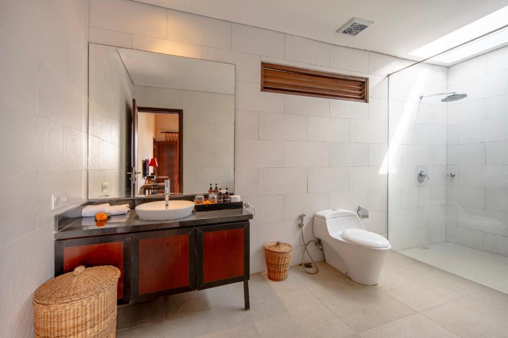 Luxe Amenity Retreat 3 Bedroom Private Villa in Canggu — image 2