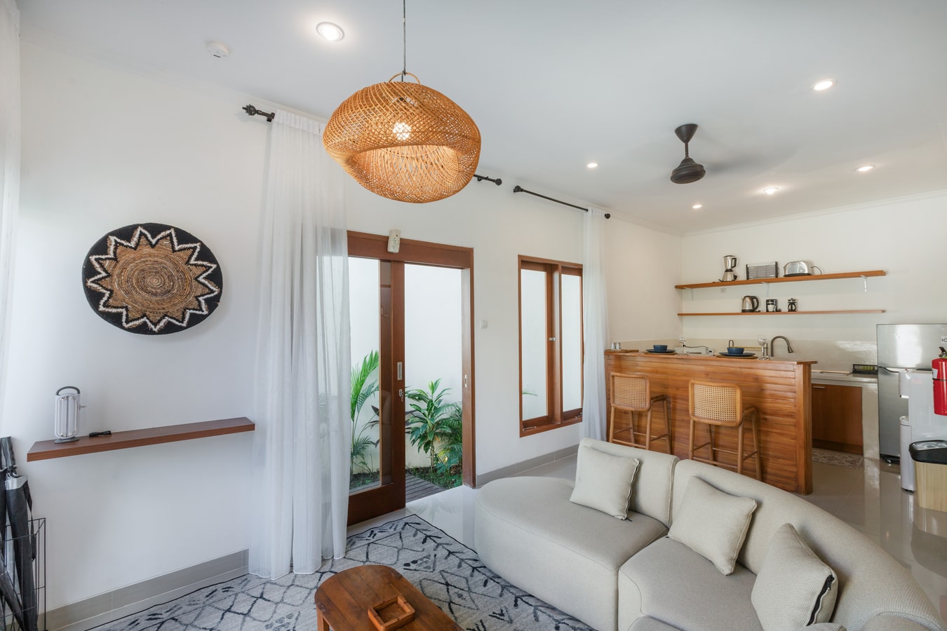 3+1 BR - Near Gwk & Quiet Neighbourhood in Ungasan, Bali — image 5