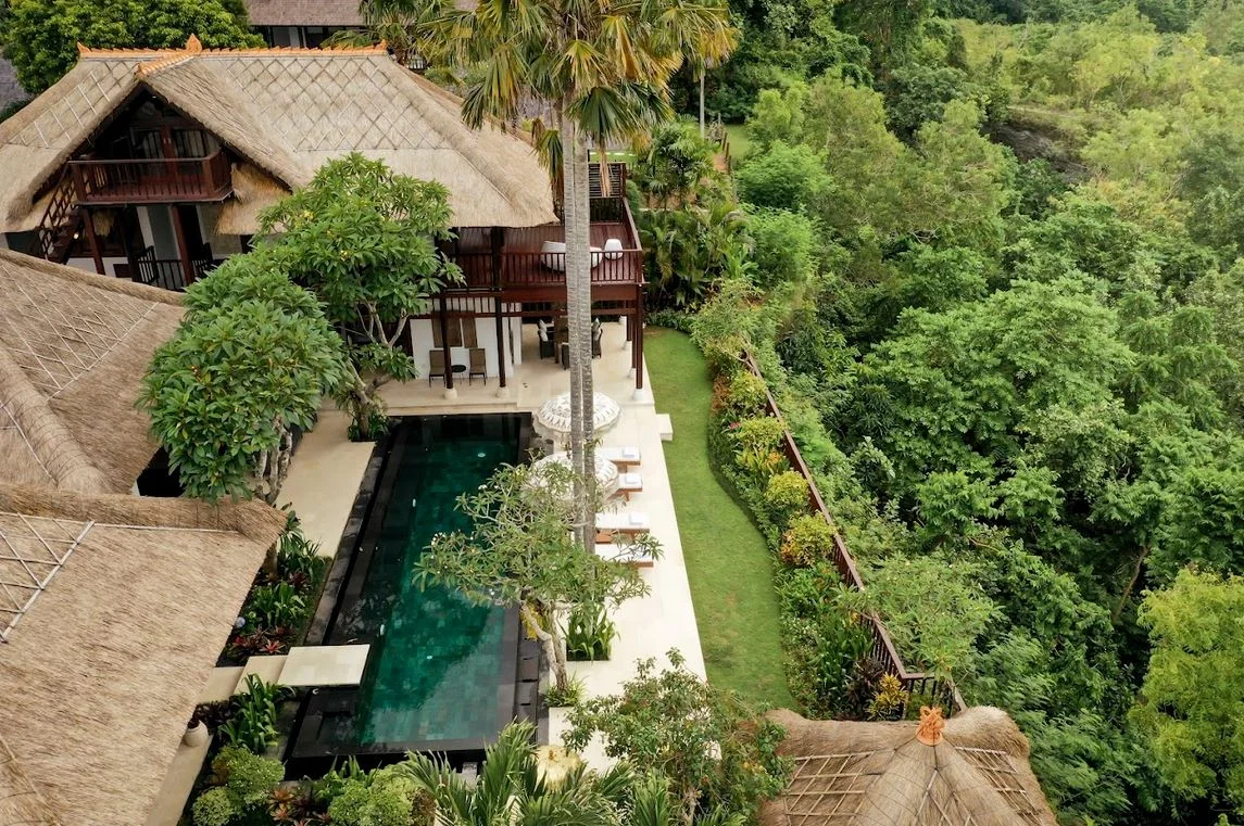 4-Bedroom Tropical Pavilion Villa with Private Pool Near Jimbaran Beach — image 12