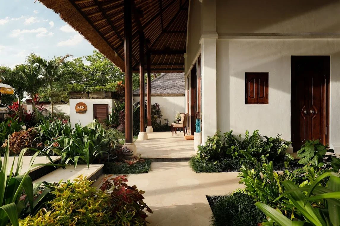 4-Bedroom Tropical Pavilion Villa with Private Pool Near Jimbaran Beach — image 17