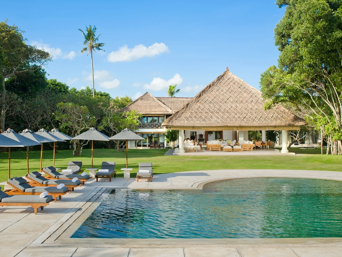 5-Bedroom Beachfront Estate Villa with Ocean Views & Wedding Venue – Batubelig, Bali – BVI577 — image 7