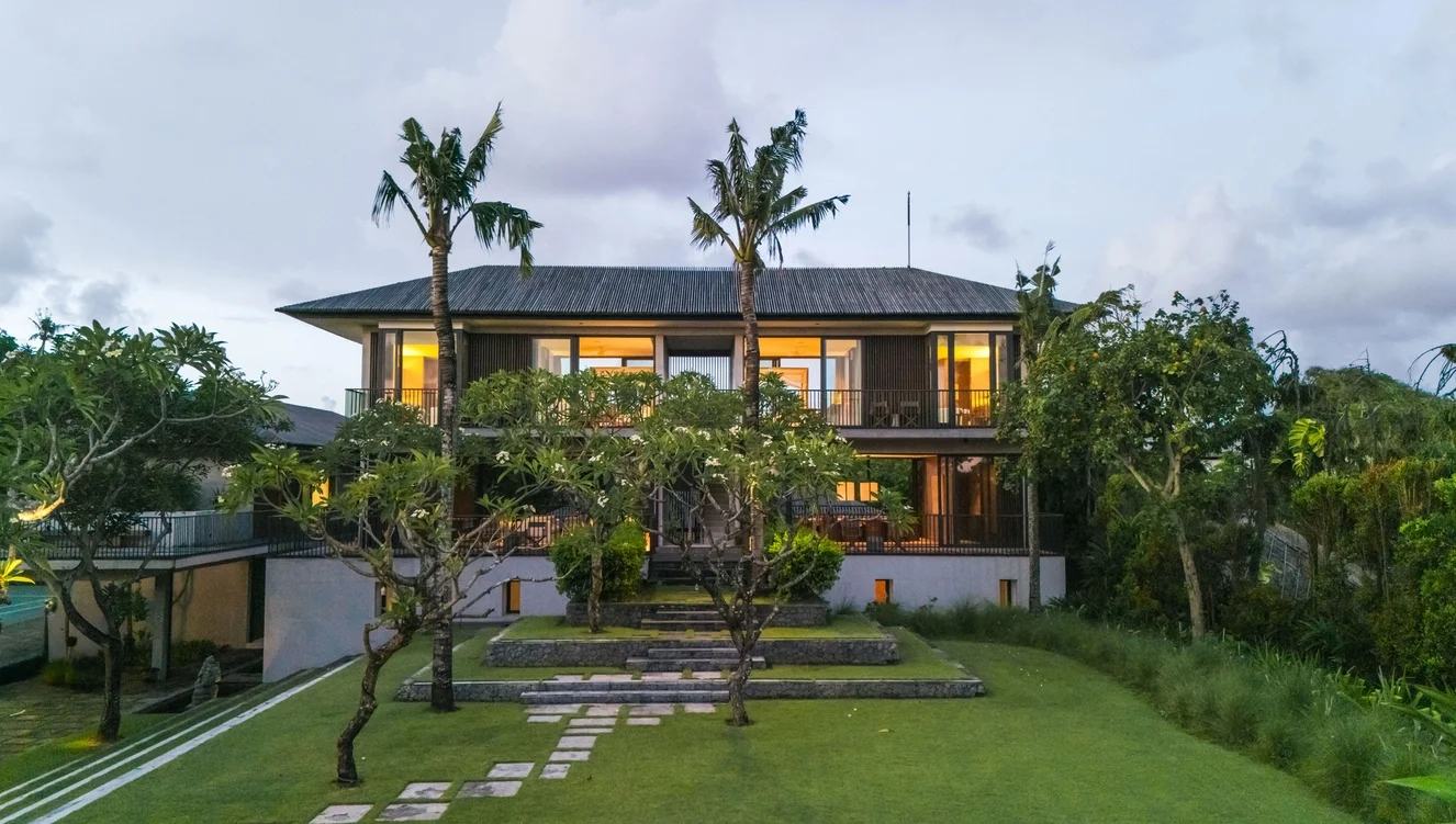 5-Bedroom Beachfront Estate with Tennis Court, Spa & Gym – Canggu, Bali – BVI314