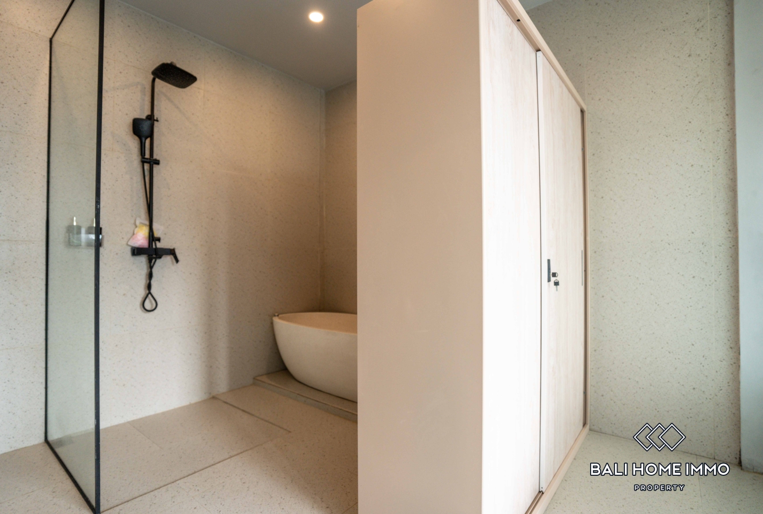 5 Bedroom Family Villa for Rent in Cepaka — image 14