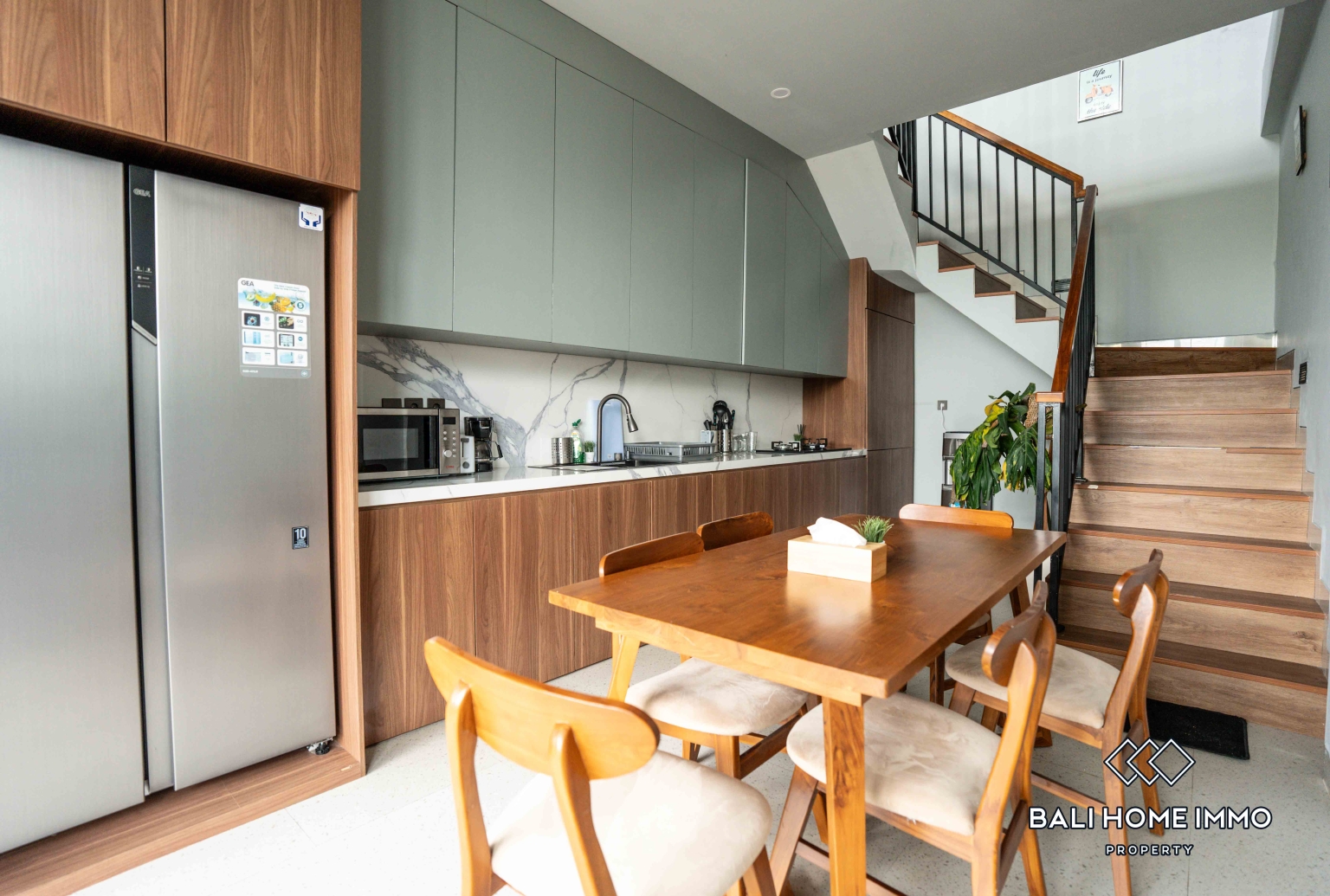 5 Bedroom Family Villa for Rent in Cepaka — image 1
