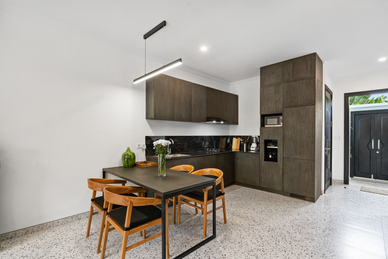 Canggu Sleek 2BR Villa | Pool, Near Nelayan Beach in Canggu, Bali — image 17