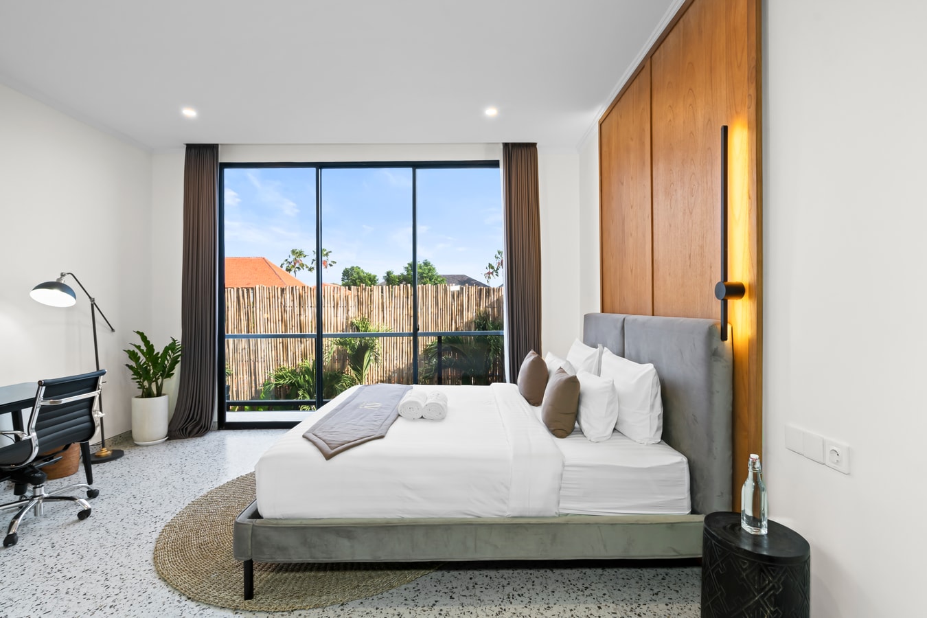 Canggu Sleek 2BR Villa | Pool, Near Nelayan Beach in Canggu, Bali — image 9