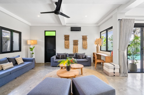 Abu - 5 Bedrooms with Pool and Rooftop in Berawa in Canggu, Bali — image 4
