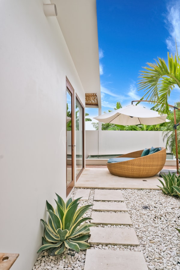 Luxury Canggu 1BR Suite | Sunkissed Pool & Sofabed in Canggu, Bali — image 15