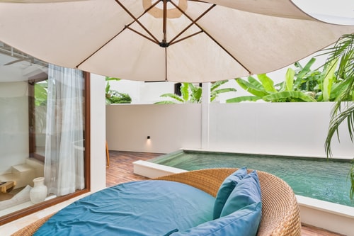 Luxury Canggu 1BR Suite | Sunkissed Pool & Sofabed in Canggu, Bali — image 18