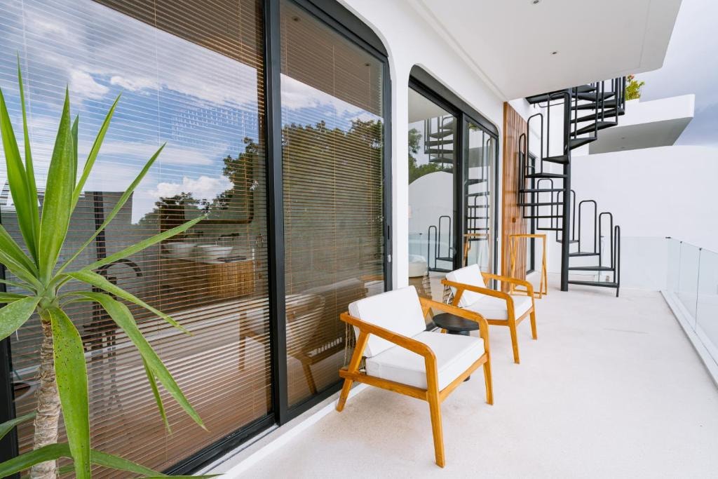 Luxury 3BR Villa with Private Pool & Rooftop Views in Canggu, Bali — image 19