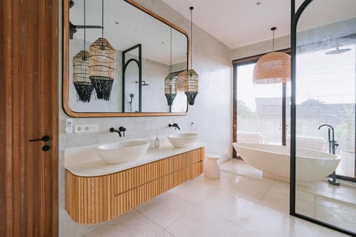 3BR Seaside Villa with Pool & Panoramic Views in Canggu, Bali — image 10