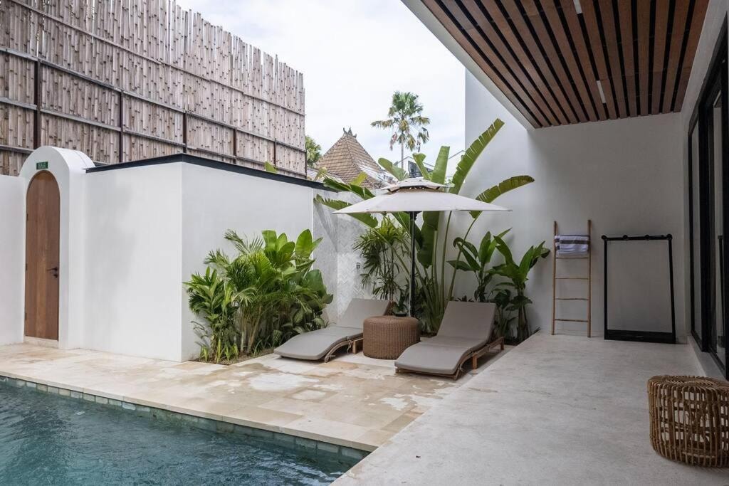 3BR Ocean Breeze Getaway w/ Private Pool & Rooftop in Canggu, Bali — image 11