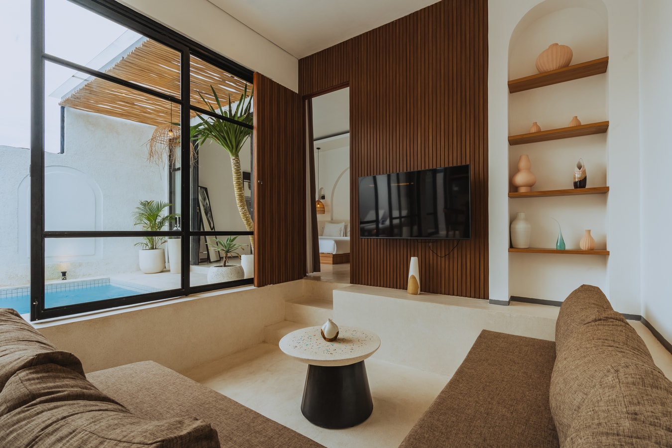 1BR Mediterranean Central Canggu Stay | Sleek Pool in Canggu, Bali