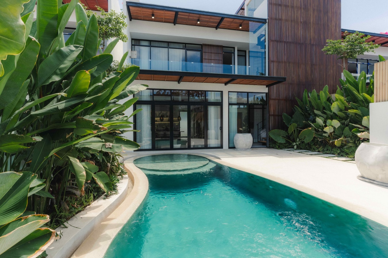3BR: w/ Sunken living and Plunge Pool Rooftop #1 in Canggu, Bali