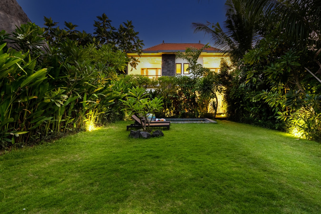 Casa Sweet Lips - 3BR Villa with Pool, Canggu in Pererenan, Bali — image 13