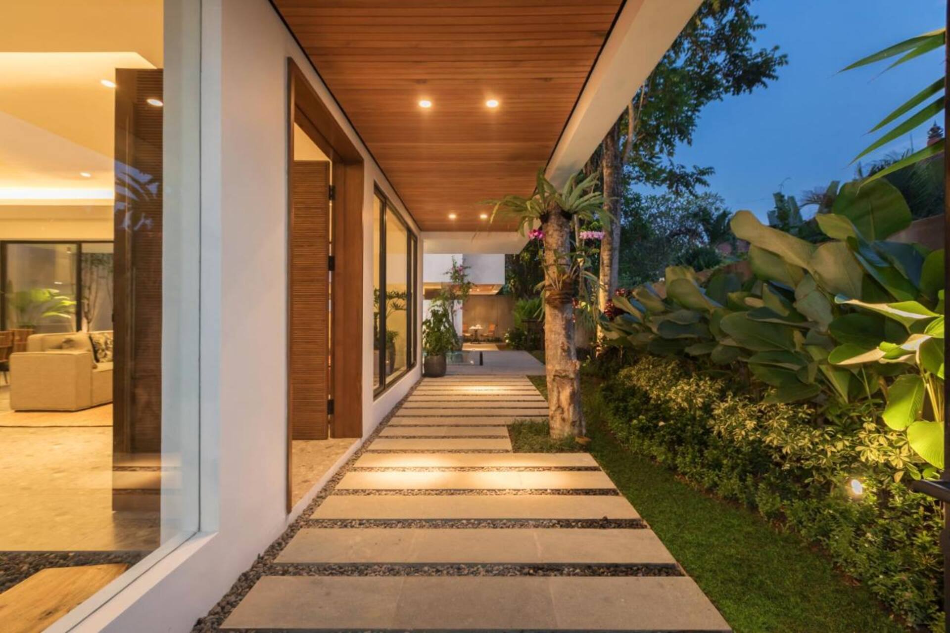 Grand Modern Sanctuary 5 Bedroom Private Villa in Canggu