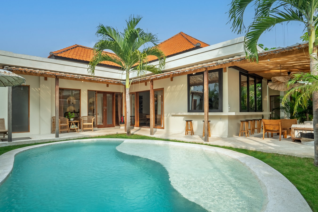 3BR Luxury Villa | Near Desa Kitsuné & Pool in Canggu, Bali