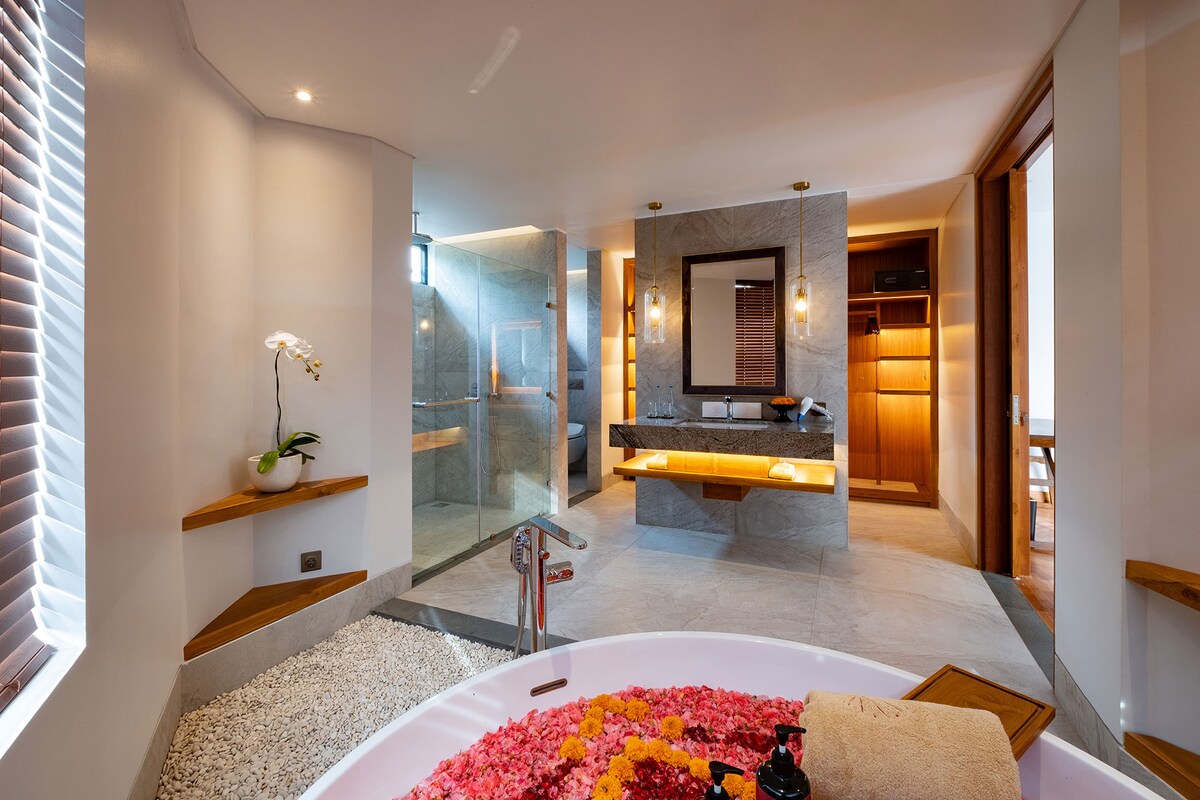 Echo Beach Dream 3 Bedroom Private Villa in Canggu — image 5
