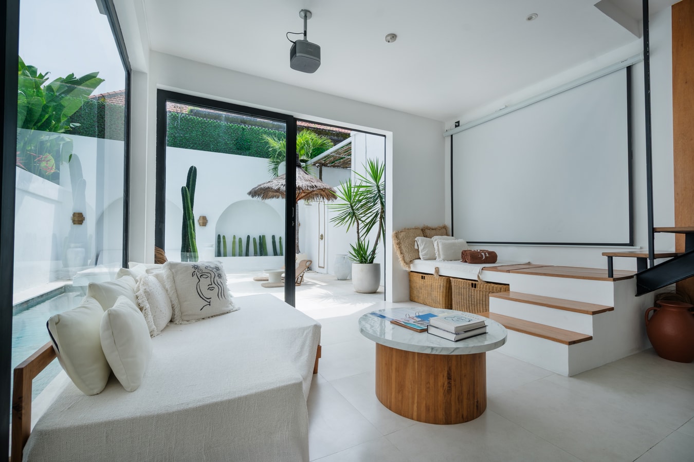 Casa Mija - 1 Bedroom Villa with Pool, Canggu in Canggu, Bali — image 3