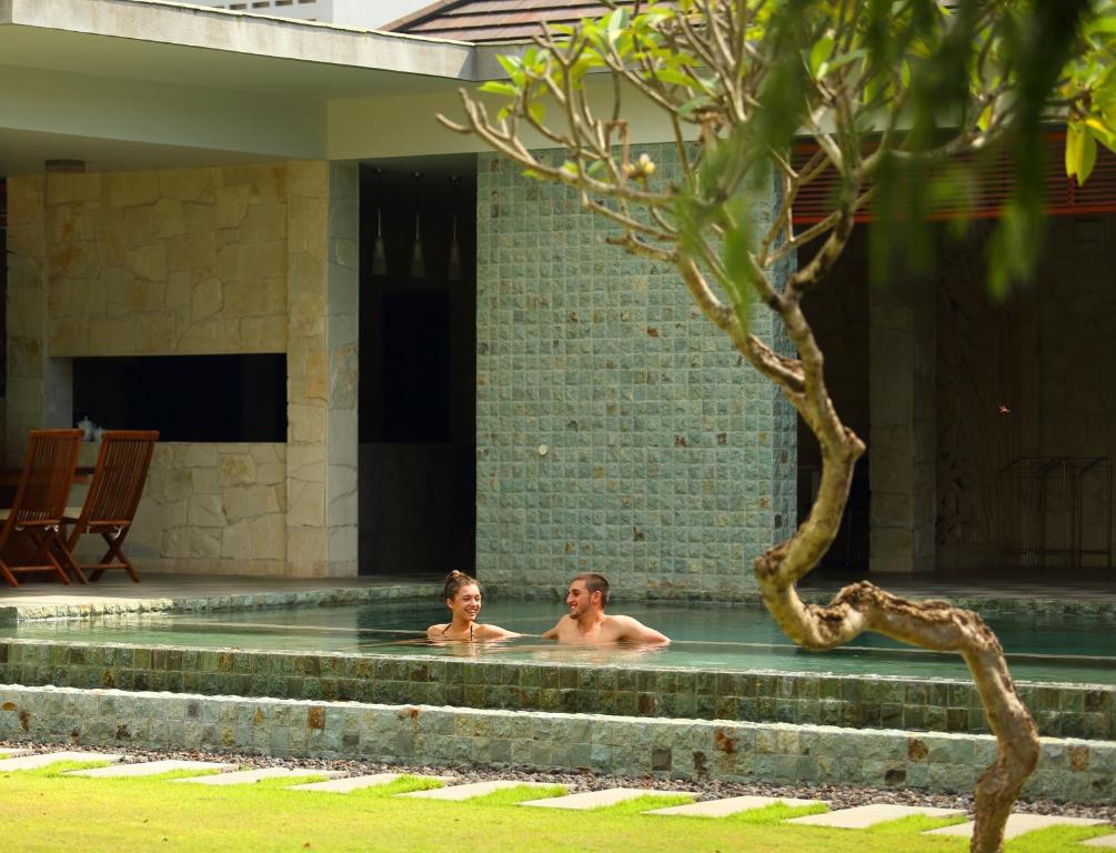 Royal Coastal Retreat 2 Bedroom Private Villa in Jimbaran — image 5