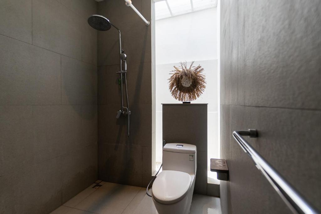 Minimalist Modern Retreat 2 Bedroom Private Villa in Canggu — image 11