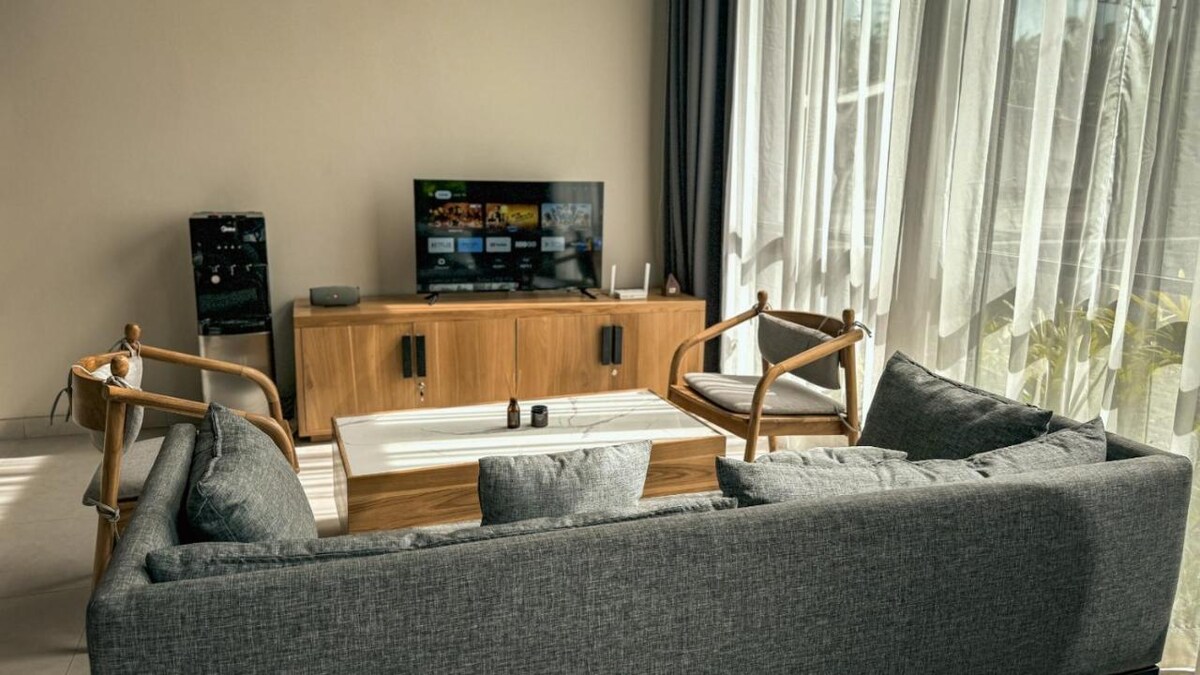 Walkable Hotspot Haven 3 Bedroom Private Villa in Canggu — image 2