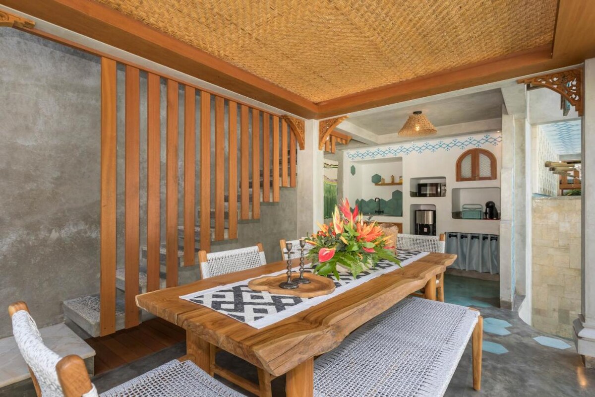 Teakwood Modern Sanctuary 3 Bedroom Private Villa in Canggu — image 1