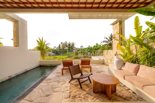 Elegant 1BR Canggu | Pool & Sunset Paddy Balcony in Canggu, Bali — image 10
