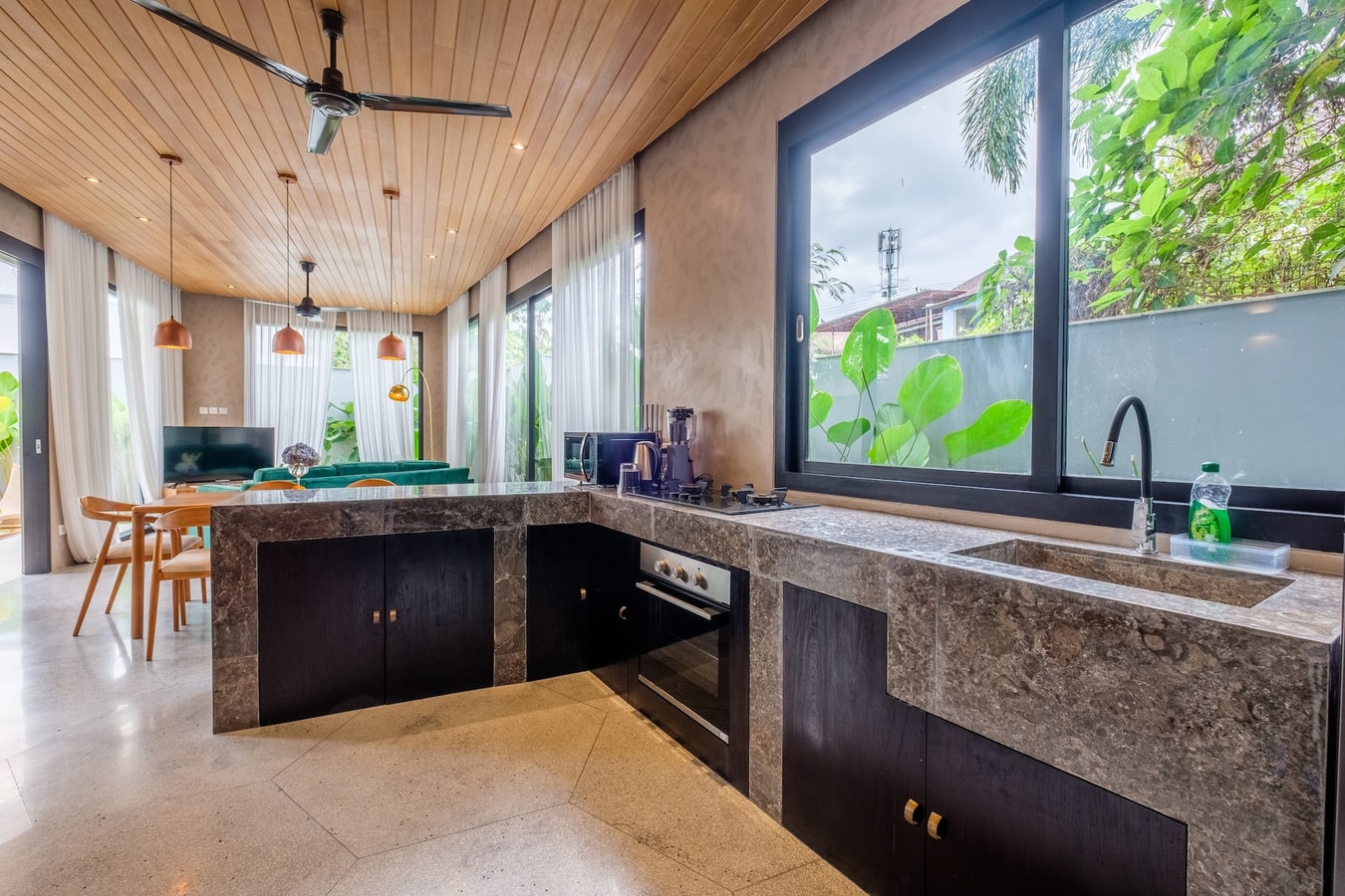 3BR Serene Family Villa | Near Batu Bolong Beach in Canggu, Bali — image 11