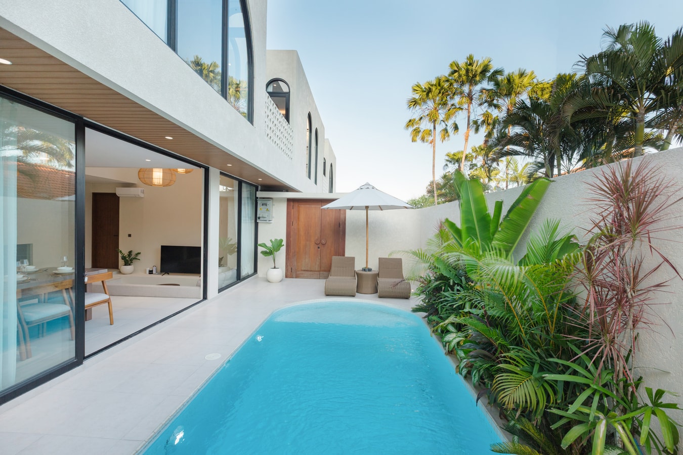 Casa Écru 1 - 3 Bedroom Villa with Pool, Berawa in Tibubeneng, Bali