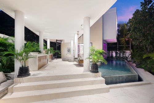 5 BR: Spacious Villa surrounding by rice fields in Canggu, Bali — image 10