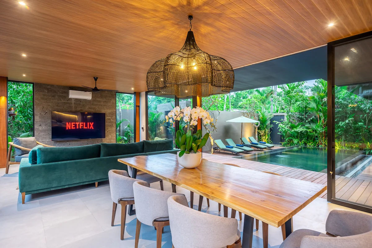 The Continental Estate — 8BR Villa Rental in Seminyak — image 2