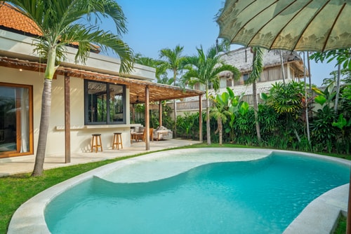 3BR Luxury Villa | Near Desa Kitsuné & Pool in Canggu, Bali — image 10