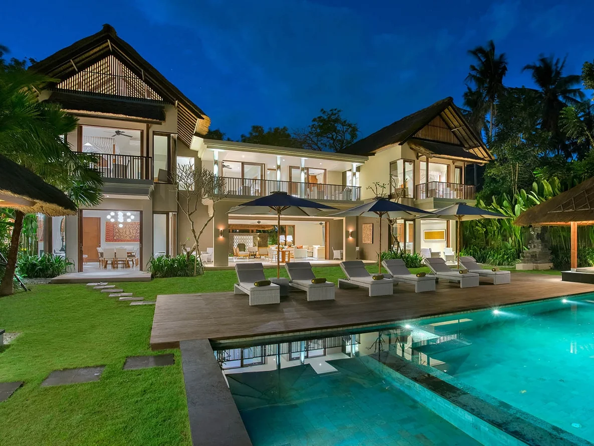 Luxury 5-Bedroom Beachside Villa with Pool & Garden Oasis – BVI3930