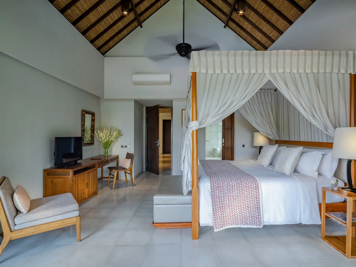 Luxury 5-Bedroom Beachside Villa with Pool & Garden Oasis – BVI3930 — image 9