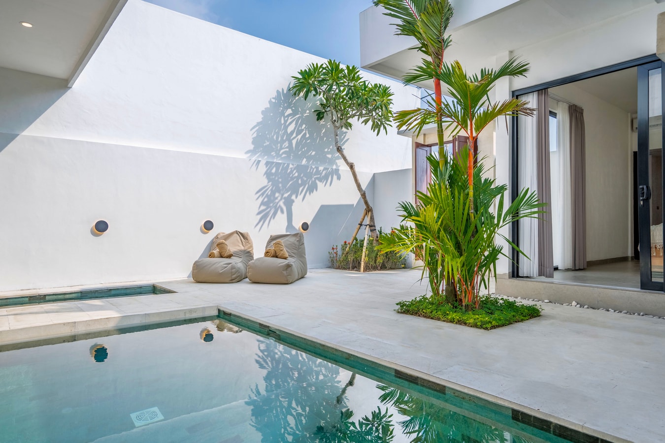 Modern Canggu 2BR Tropical Villa | Pool & Rooftop in Canggu, Bali — image 11