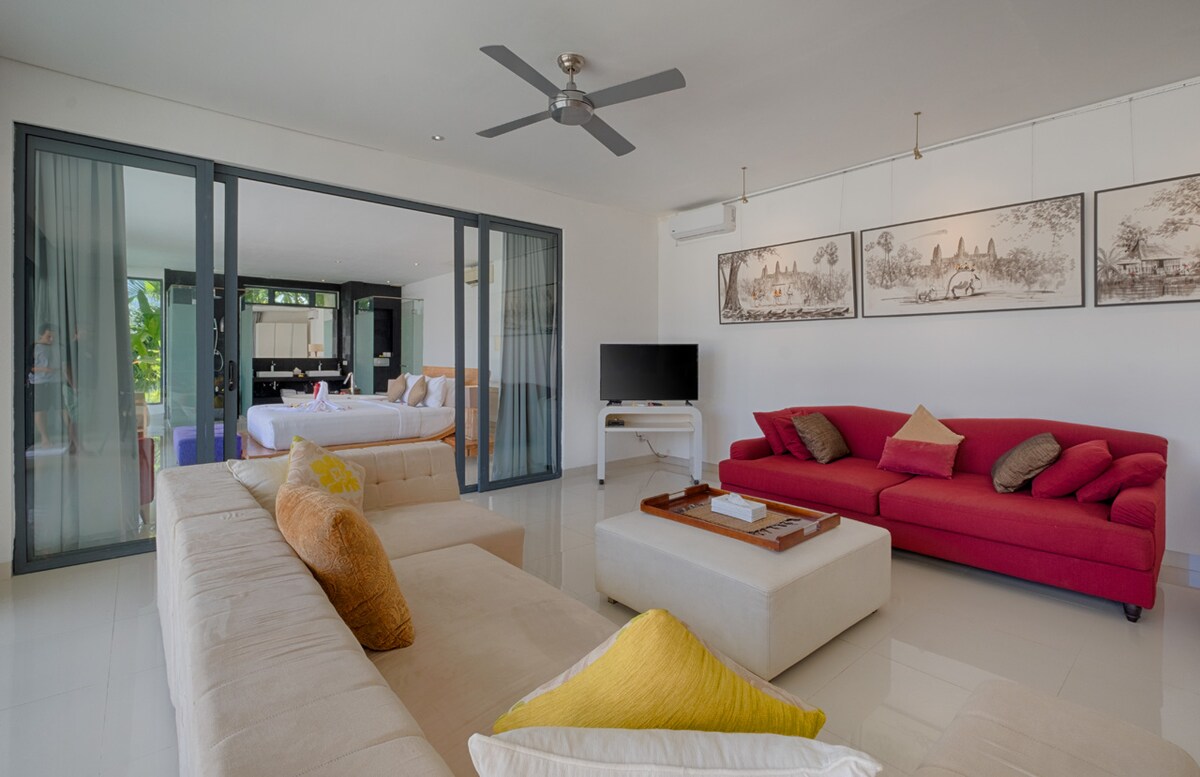 Elegant Whitewashed Haven 3 Bedroom Private Villa in Canggu — image 5