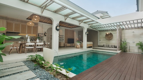 Deneva 8 - Bathtub & Pool Villa, Near Berawa Beach in Canggu, Bali — image 2