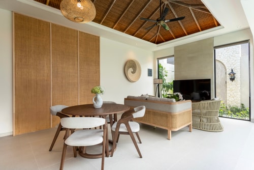 Deneva 5 - Pool & Bathtub Villa, Near Beaches in Canggu, Bali — image 18